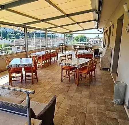 Quarantotto Bed & Breakfast 3*