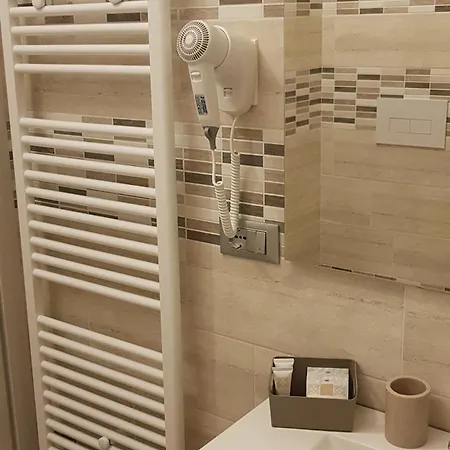 Oda ve Kahvaltı Quarantotto 3*