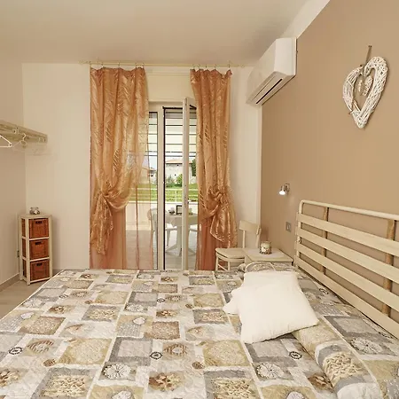 Quarantotto Oda ve Kahvaltı 3*